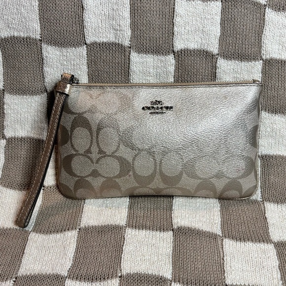 Coach large wristlet in signature canvas - Picture 3 of 10